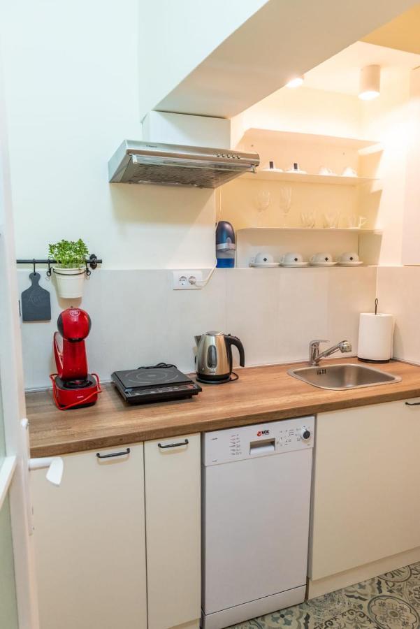 Happy House Apartment เบลเกรด ภายนอก รูปภาพ
